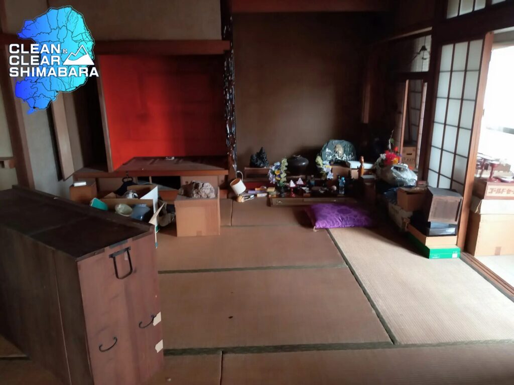 島原市有明町より空き家物件の不用品回収事例