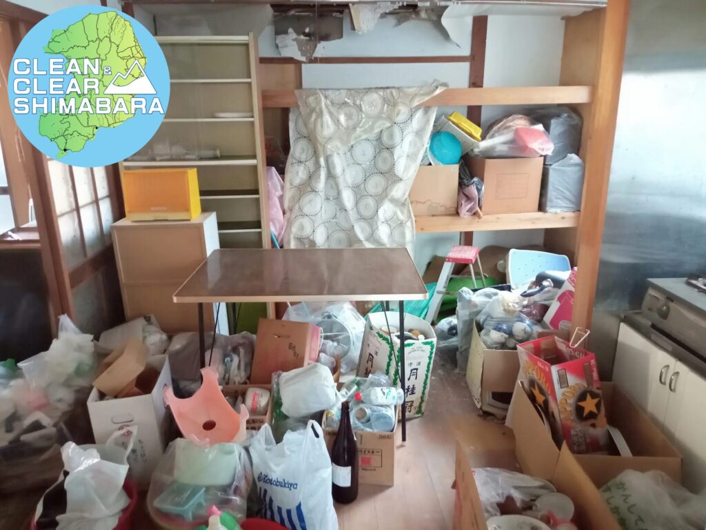 島原市森岳地区より、不用品回収のご依頼。県外在住のお客様からのご依頼で、家屋解体工事前の一軒まるごと不用品回収処分。ビフォー・アフター
