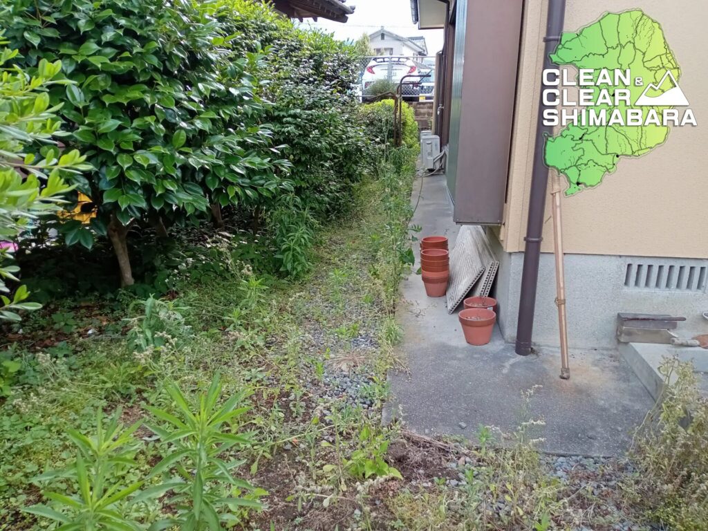 島原市森岳地区より不用品回収と草刈りのご依頼。ビフォー
