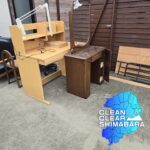 島原市安中地区にて、不用品回収のご依頼。学習机、椅子、ソファー、ドレッサー、ベッドフレームなど、使わなくなった大型家具を中心に回収処分