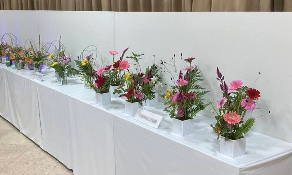 今回は、不用品回収でなく催しものにかかわる、作業のご依頼をいただきました。10月に島原市内にて 2日間開催された生け花展示会における会場の設営・撤収等の支援作業でした